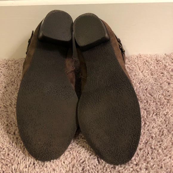 New Directions Brown Booties - Size 6.5 - Picture 5 of 7